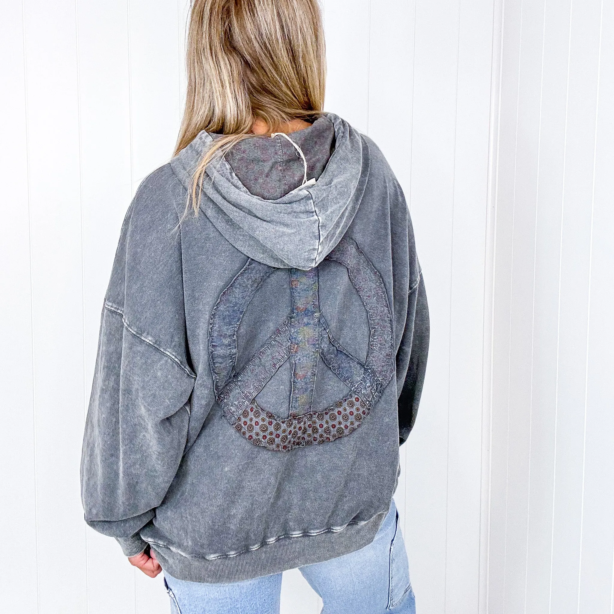 Relaxed in Peace Washed Pocket Long Sleeve Hoodies in 4 Colors